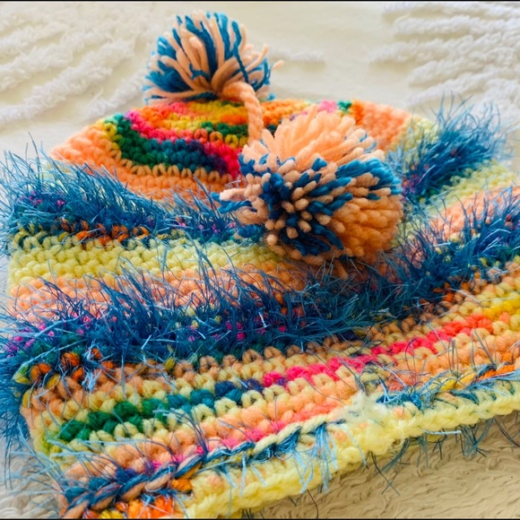 Hand Knitted Kids Beanie - Picture 5 of 5